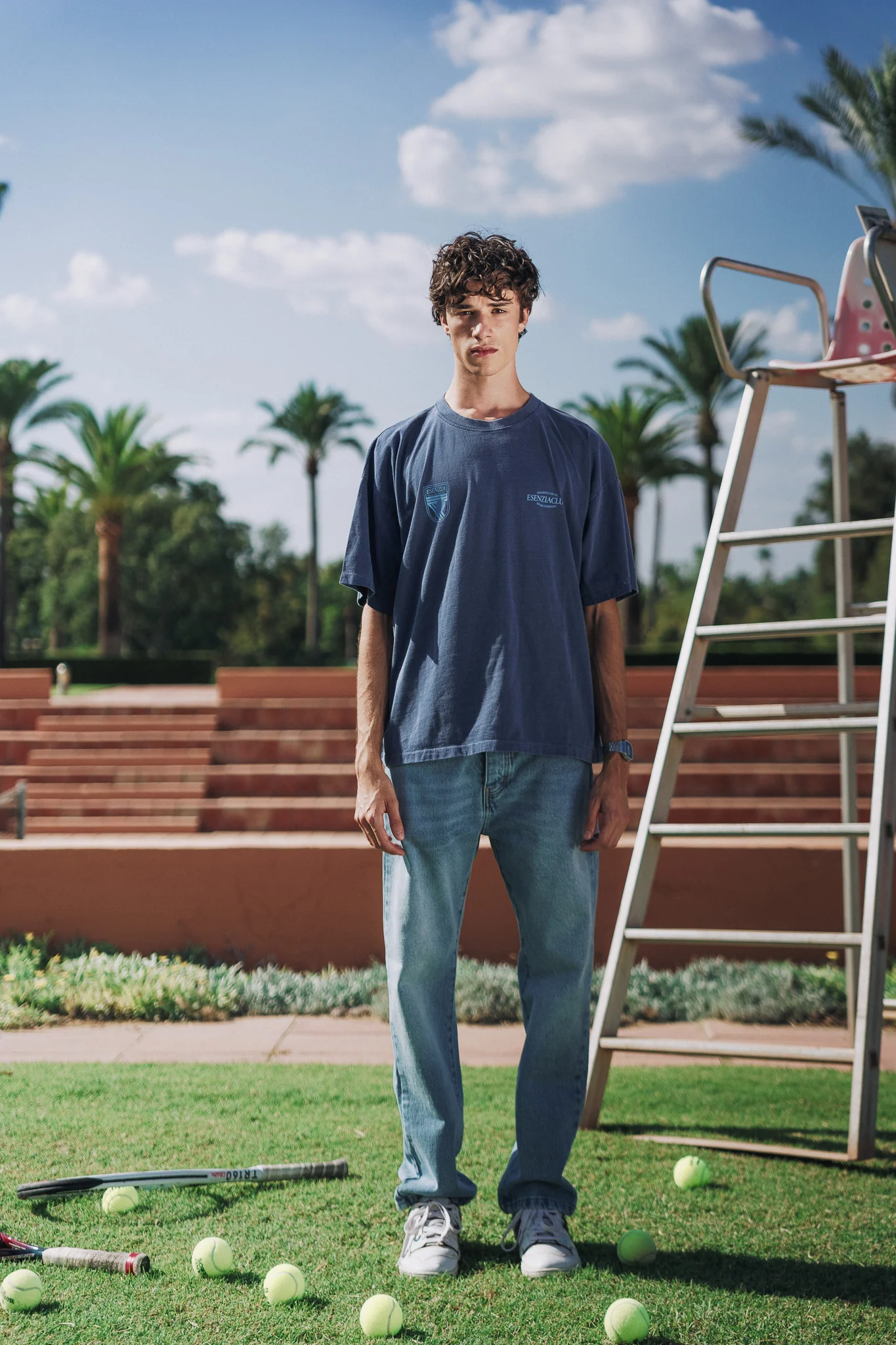 BLUE RUNWAY TEE - Image 3
