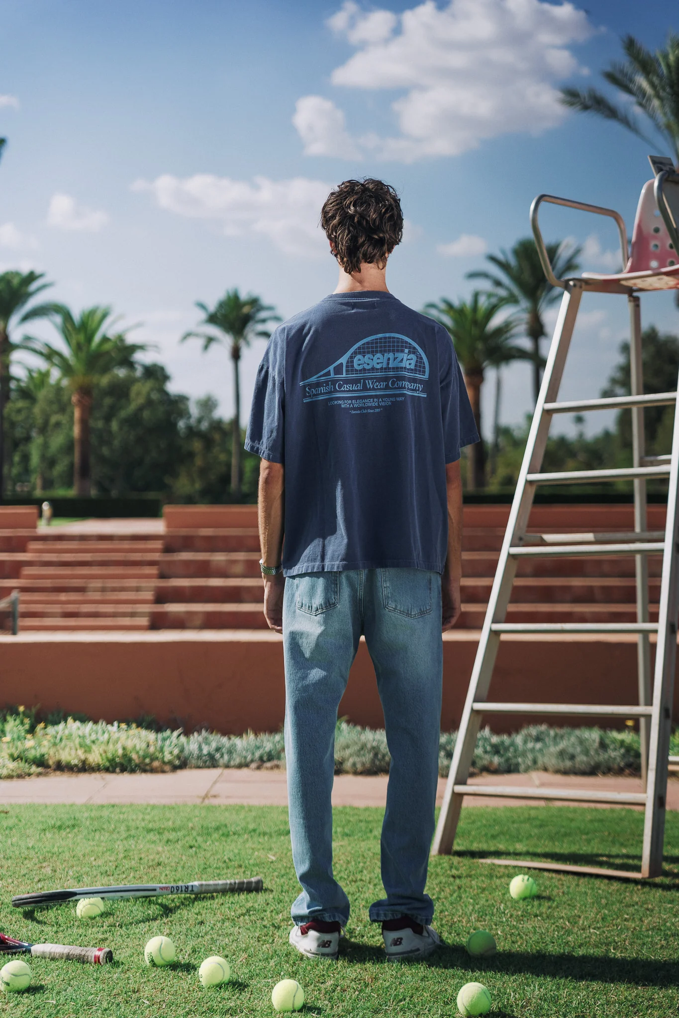 BLUE RUNWAY TEE - Image 4