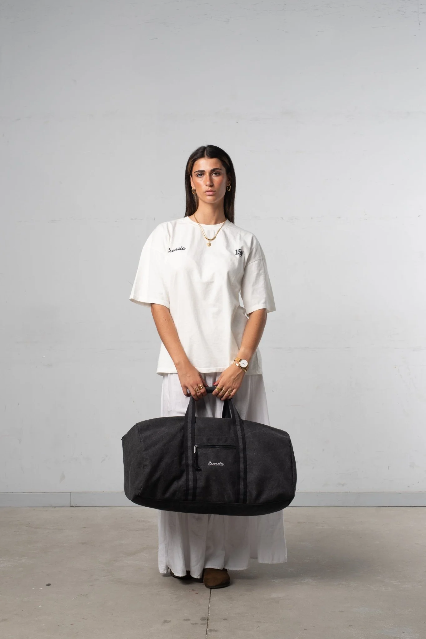 BOLSA CLÁSICA DE LONA NEGRA - Image 2