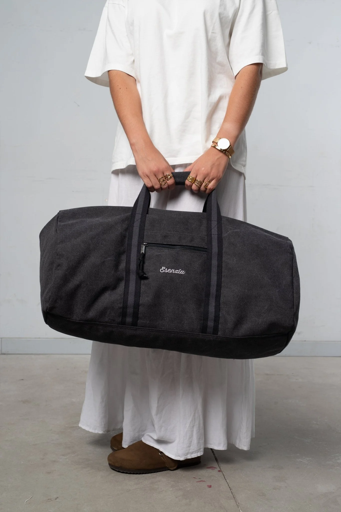 BOLSA CLÁSICA DE LONA NEGRA - Image 4