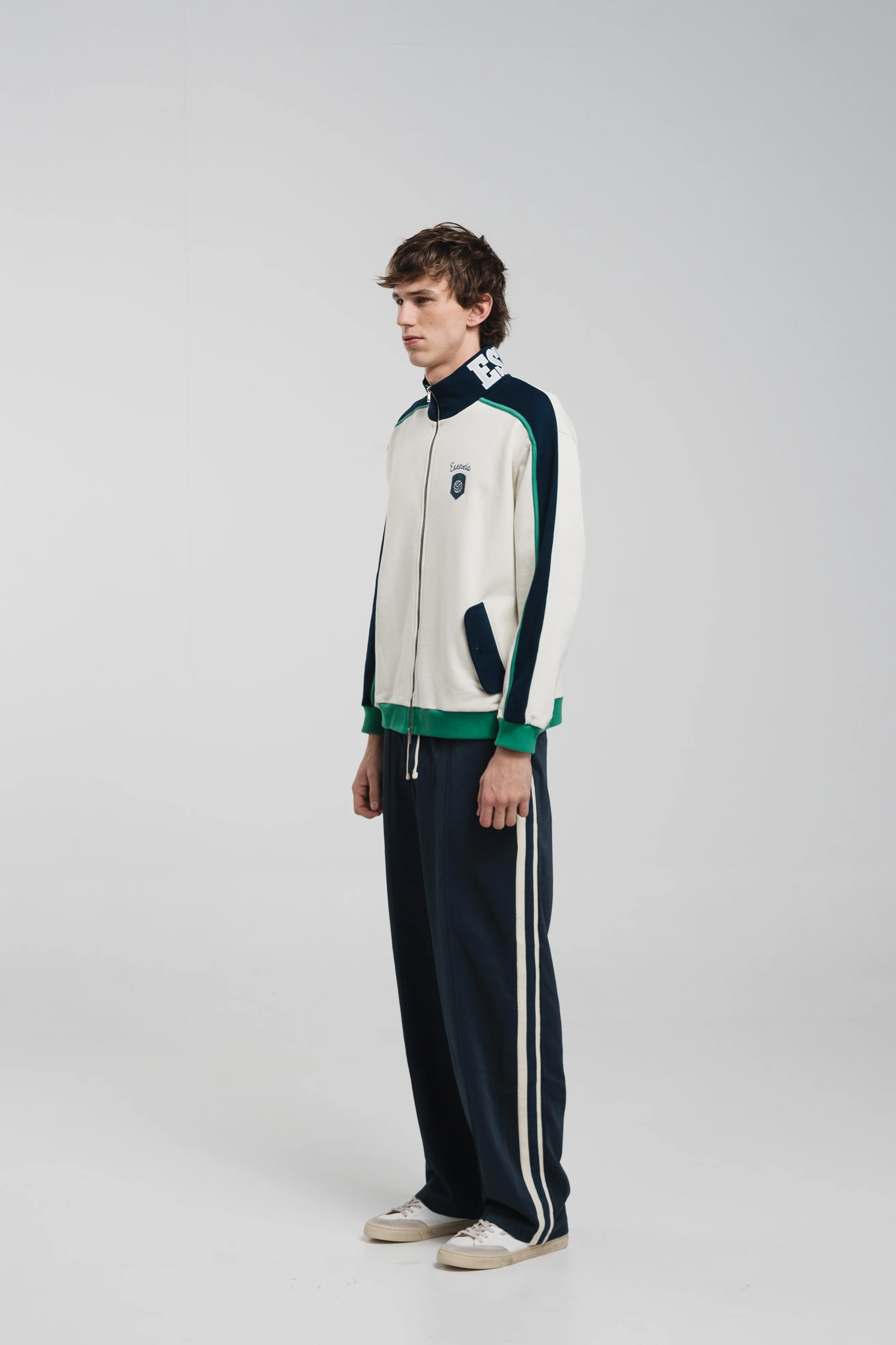 GREEN LETTER NECK TRACKJACKET - Image 8