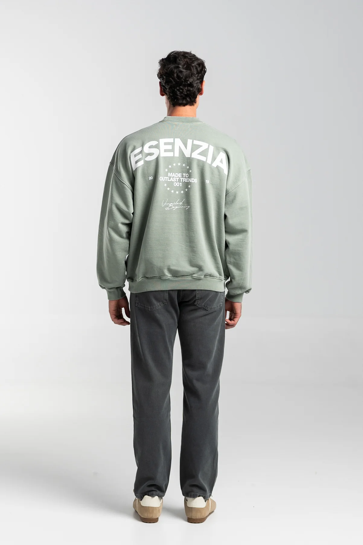 GREEN OUTLAST CREWNECK - Image 8
