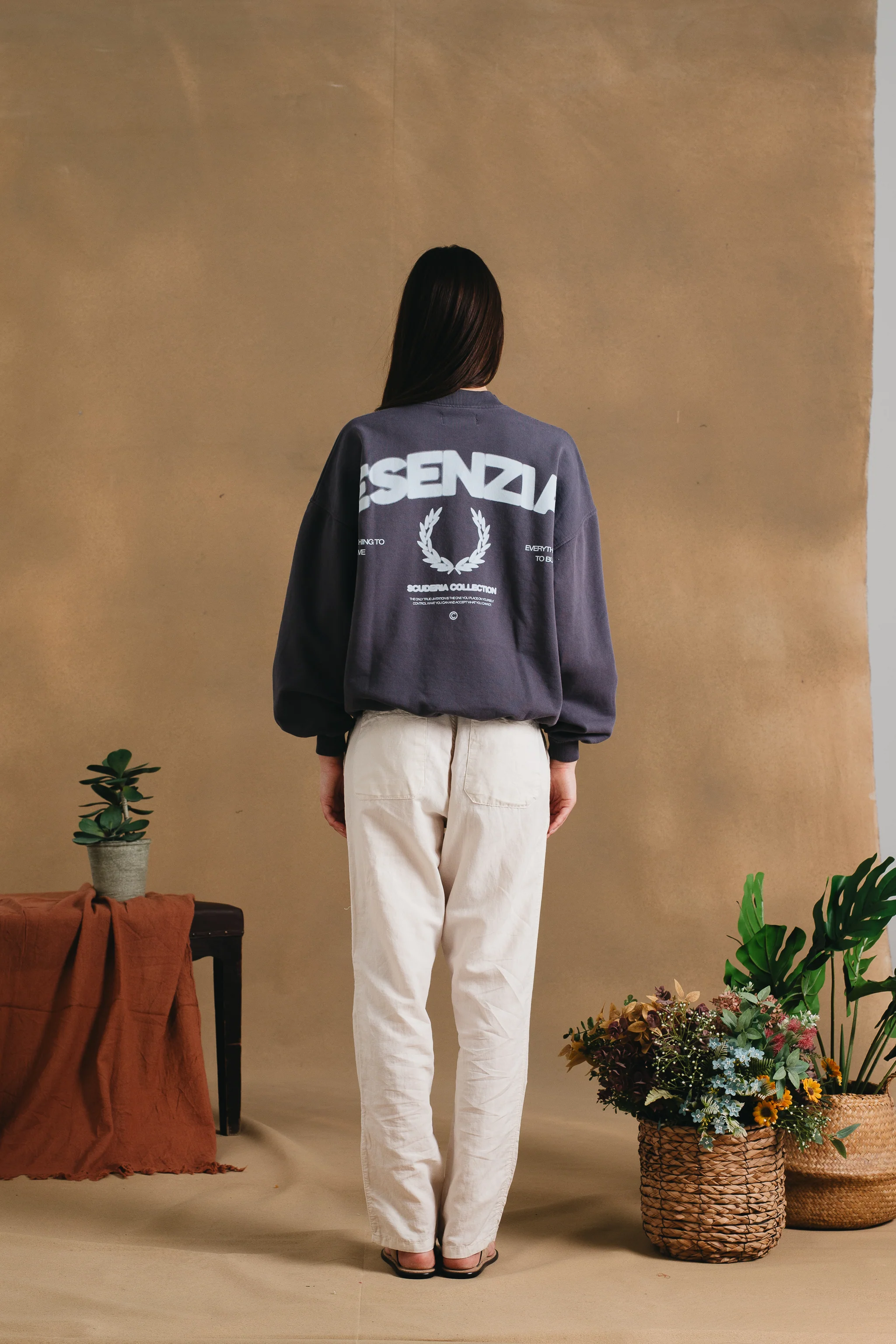 LAVA GREY ROYAL CREWNECK - Image 8