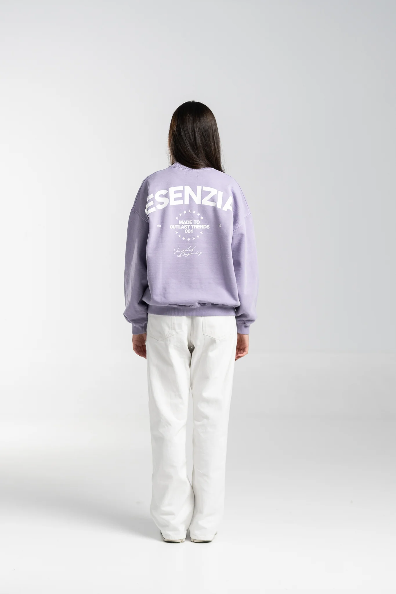 LIGHT OUTLAST CREWNECK - Image 5