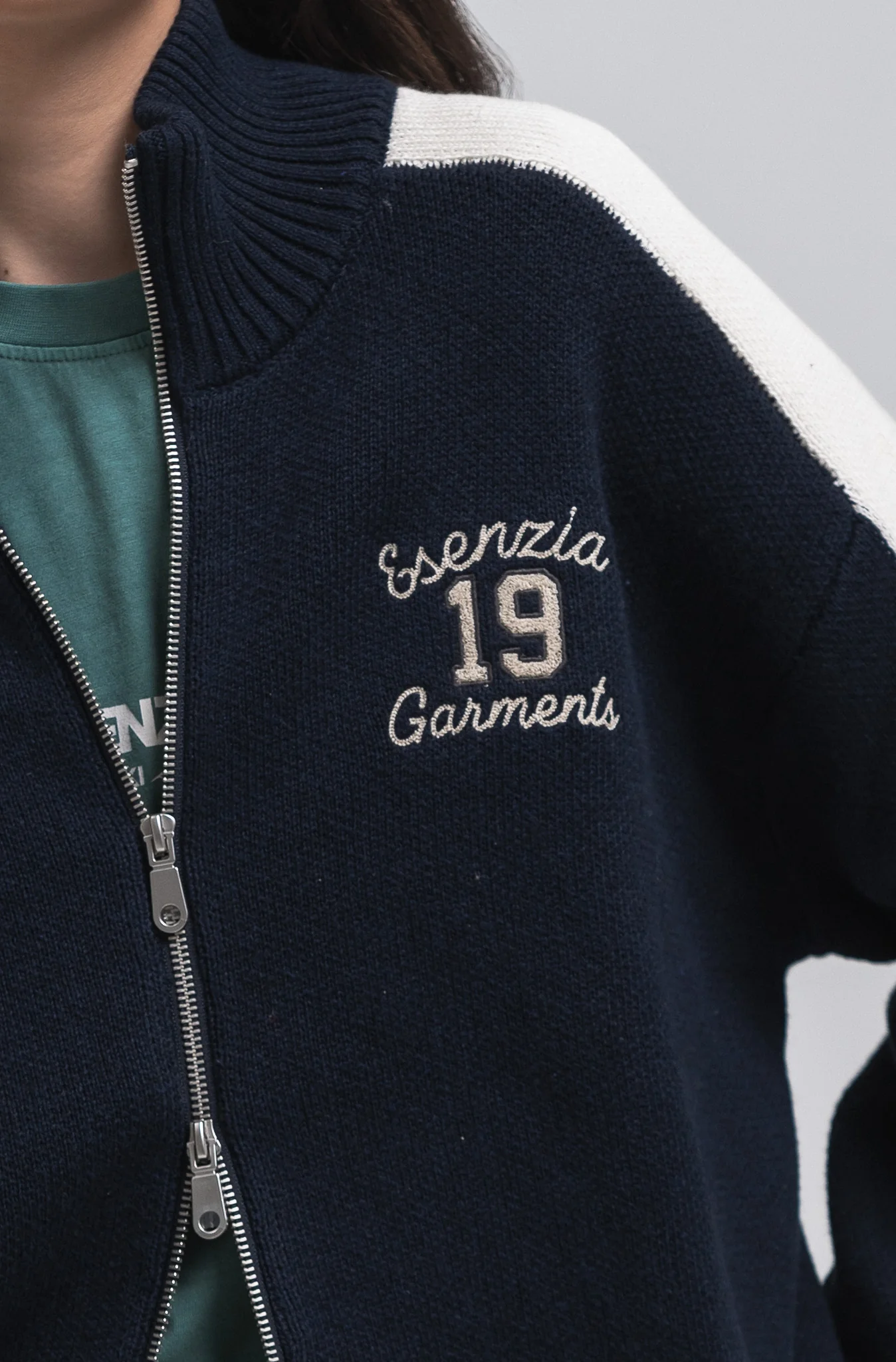 NAVY APRES KNIT ZIPPER - Image 9