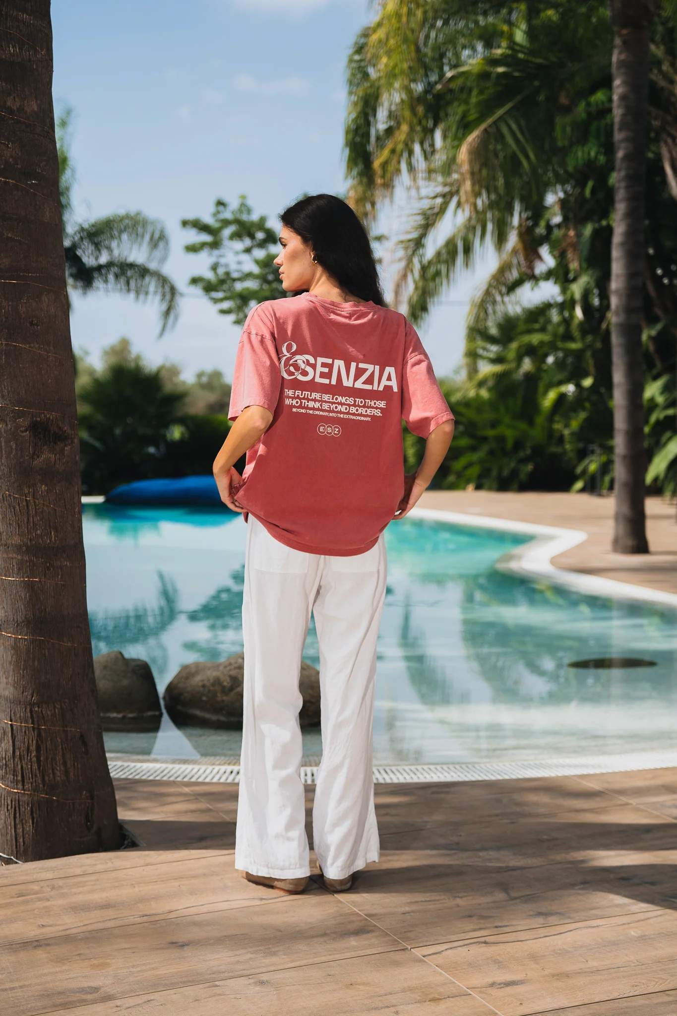 SCARLET DREAM TEE - Image 5