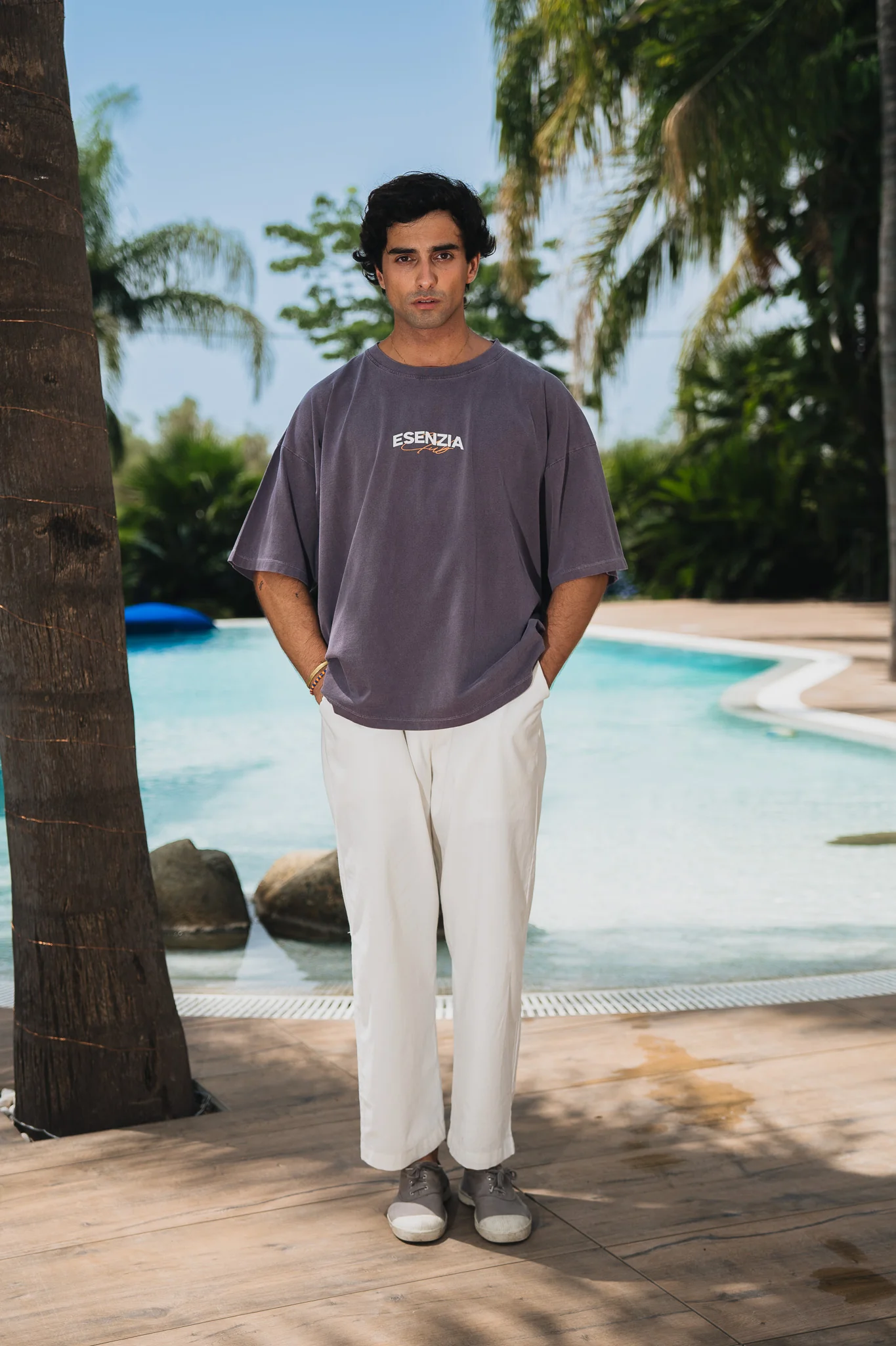 WINE SIGNATURE TEE - Image 11