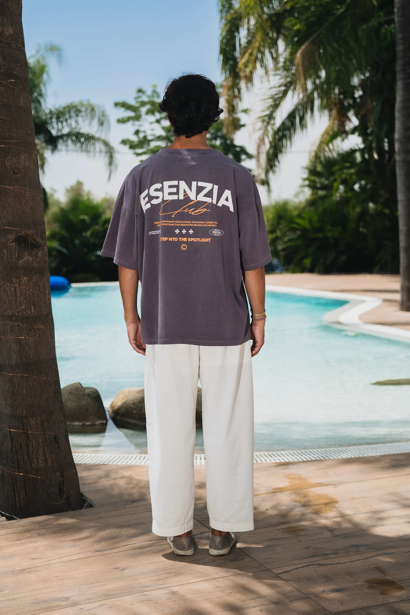 WINE SIGNATURE TEE - Image 12